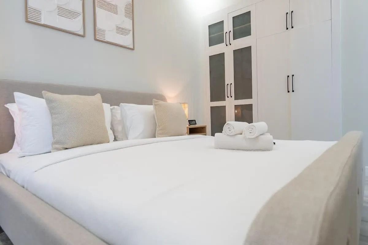 Spectacular 1-Bedroom Perfect For 4 In The Greens دبي شقة