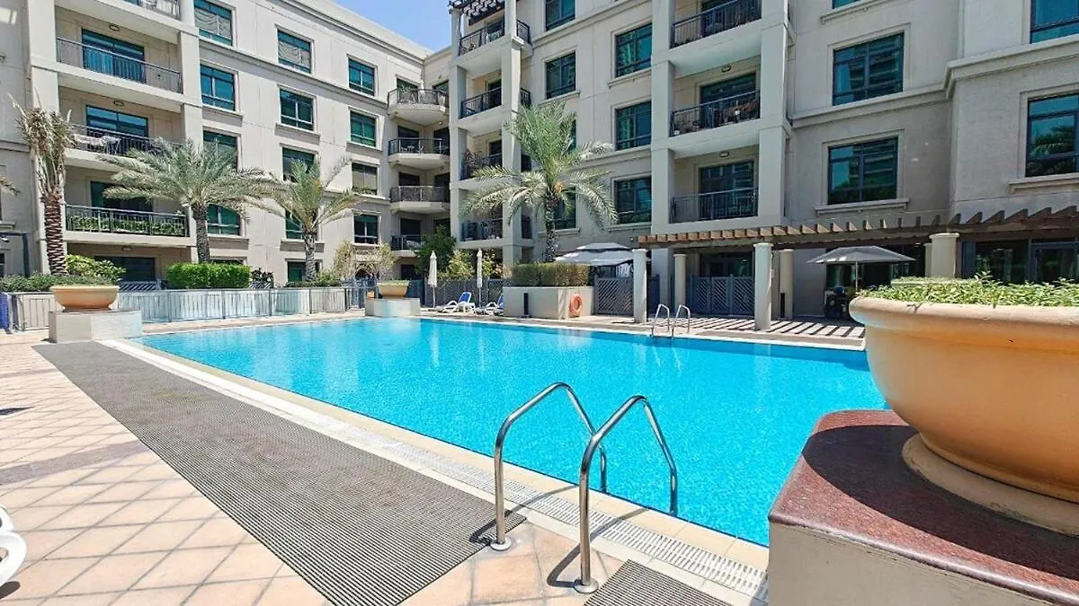 Spectacular 1-Bedroom Perfect For 4 In The Greens دبي شقة