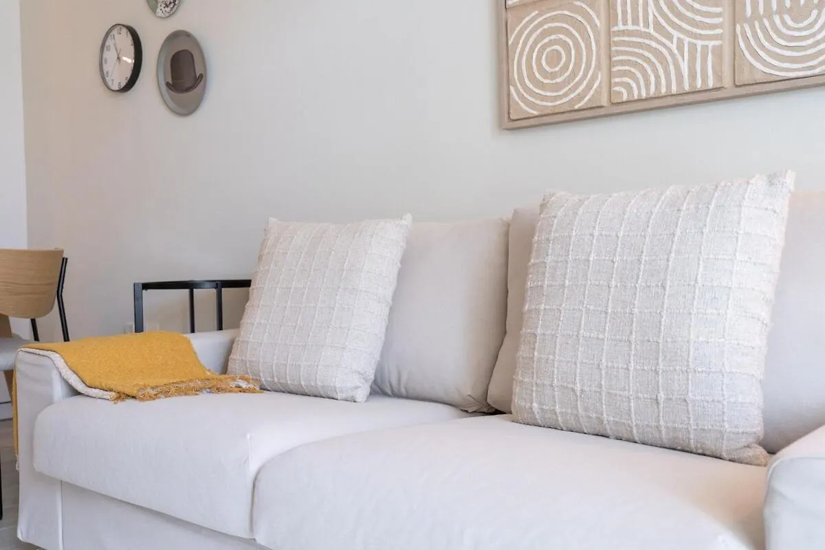 Spectacular 1-Bedroom Perfect For 4 In The Greens دبي