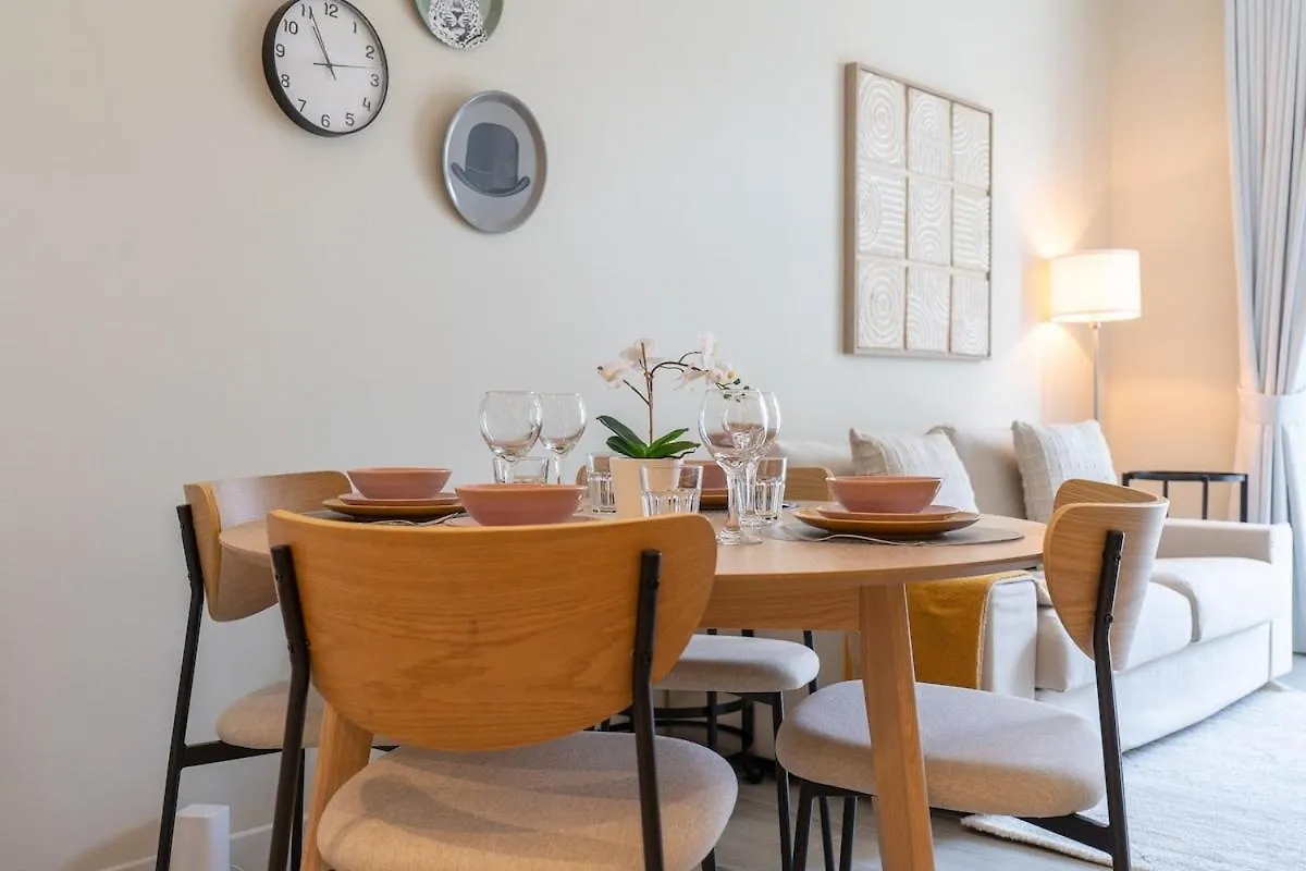 Spectacular 1-Bedroom Perfect For 4 In The Greens دبي 0*,