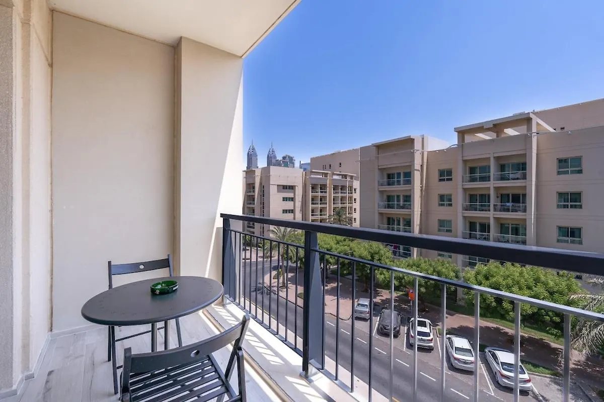 Spectacular 1-Bedroom Perfect For 4 In The Greens دبي شقة